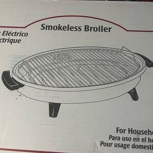 Smokeless Broiler with Black Handles